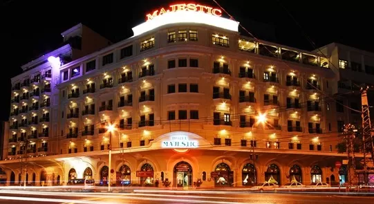 Hotel 4* – 5* khach-san-majestic-sai-gon-8