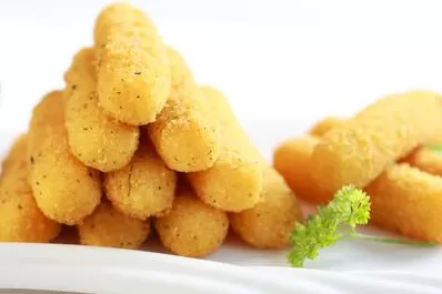 Những món ăn được yêu thích tại Sài Gòn pho-mai-que