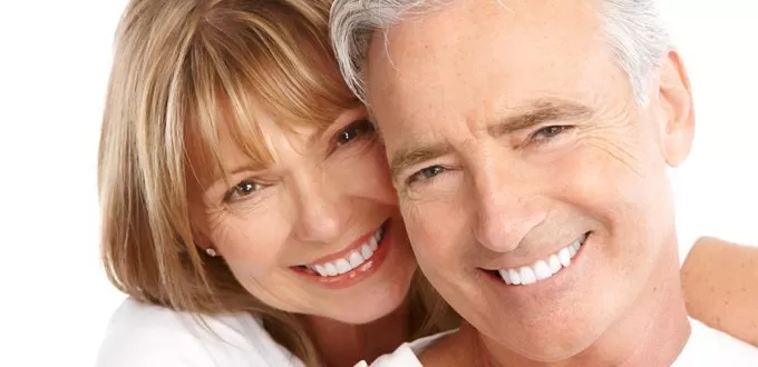 Giải pháp trồng răng implant cho mất răng toàn hàm Implants cho người mất răng toàn hàm