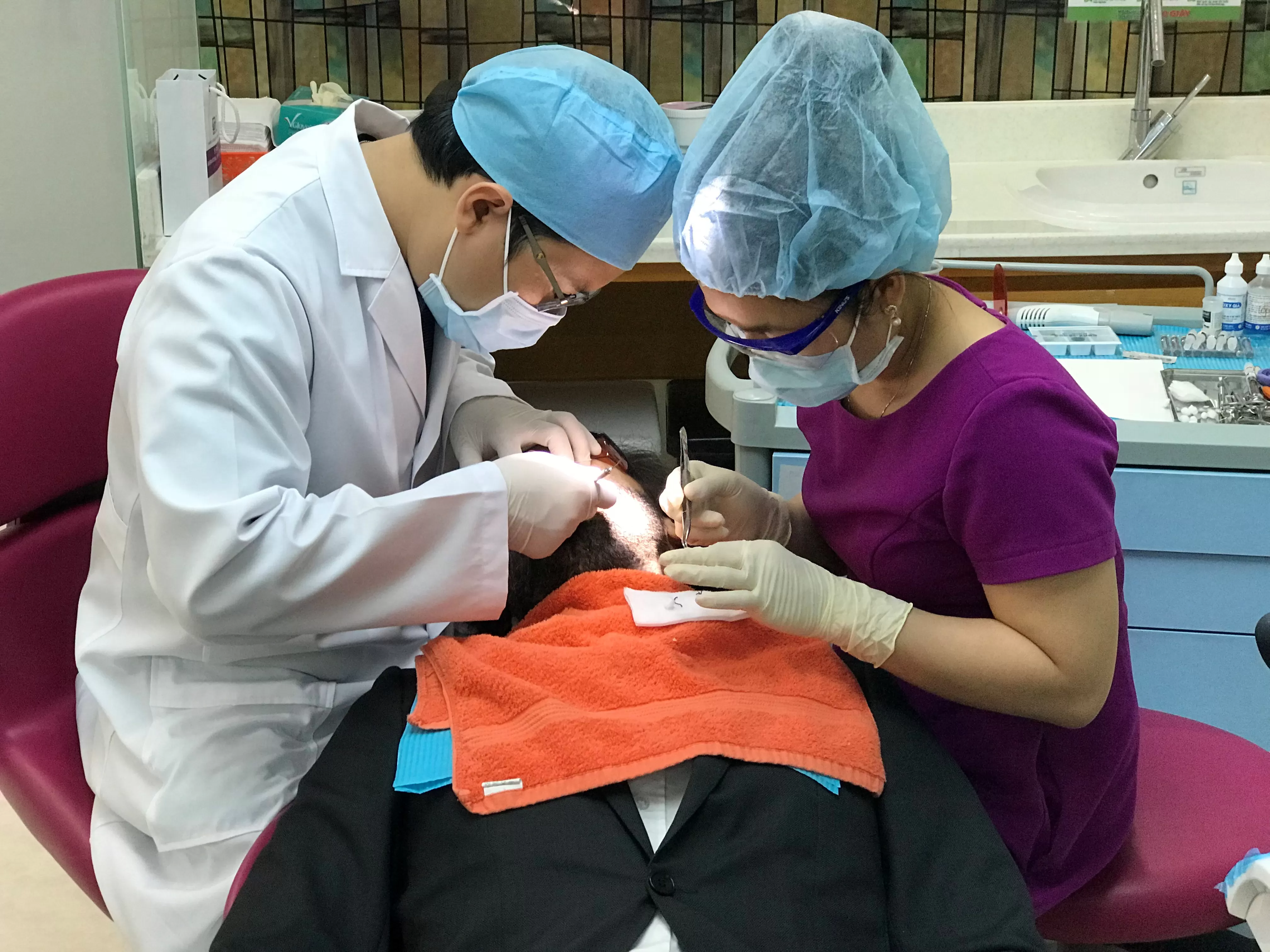 VENEER SỨ SIÊU MỎNG KHÔNG MÀI RĂNG TẠI NHA KHOA DR HÙNG Veneer sứ siêu mỏng không mài răng tại Kubet Worldwide