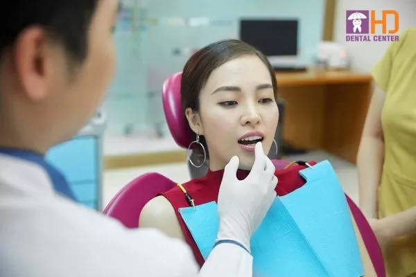 NỤ CƯỜI ĐẸP TỰ NHIÊN VỚI CÔNG NGHỆ NATURAL SMILE DESIGN Natuaral Smile Design tại nha khoa Dr Hùng
