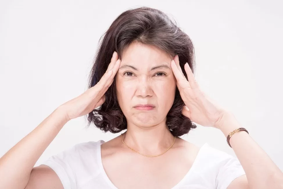 Ngủ ngáy là bệnh gì và tác động như thế nào đến sức khỏe? Bạn có thường phải thức dậy vì đau đầu không?