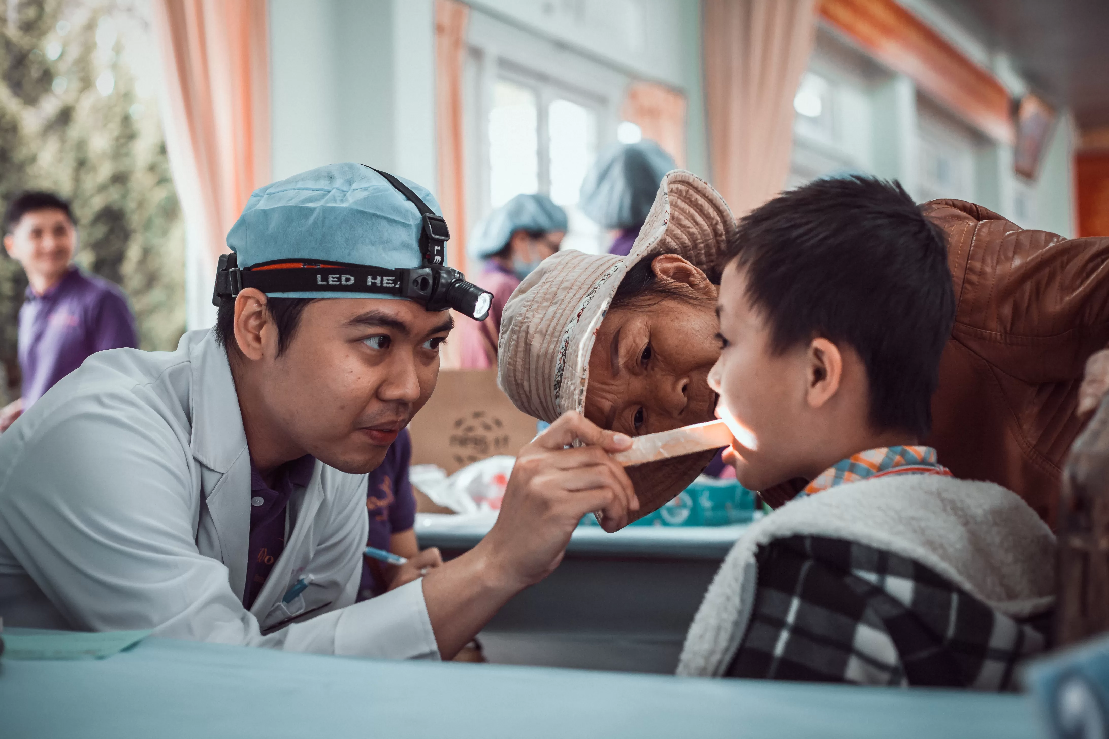 HÀNH TRÌNH THIỆN NGUYỆN "TRAO YÊU THƯƠNG - NHẬN NỤ CƯỜI" WORLDWIDE 3