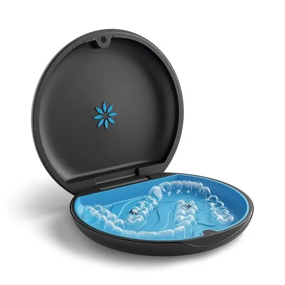 Niềng răng Invisalign có tốt không? Niềng răng Invisalign có tốt không? Khay niềng Invisalign được tạo ra riêng biệt cho răng của bạn