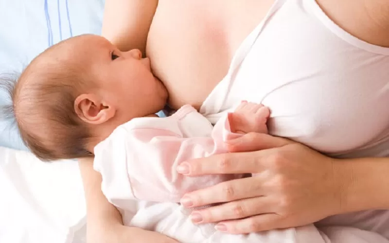 Chi phí nâng ngực tại Thẩm Mỹ Viện Worldwide Nâng ngực có ảnh hưởng đến sinh con không?