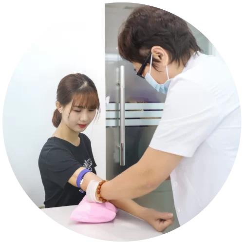 Thu gọn ngực phì đại AREOLA REDUCTION
