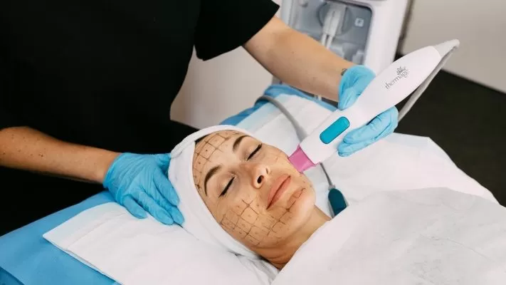 Ultherapy và Thermage: so sánh trẻ hóa da bằng 2 công nghệ được ưa chuộng nhất so sánh thermage và ultherapy