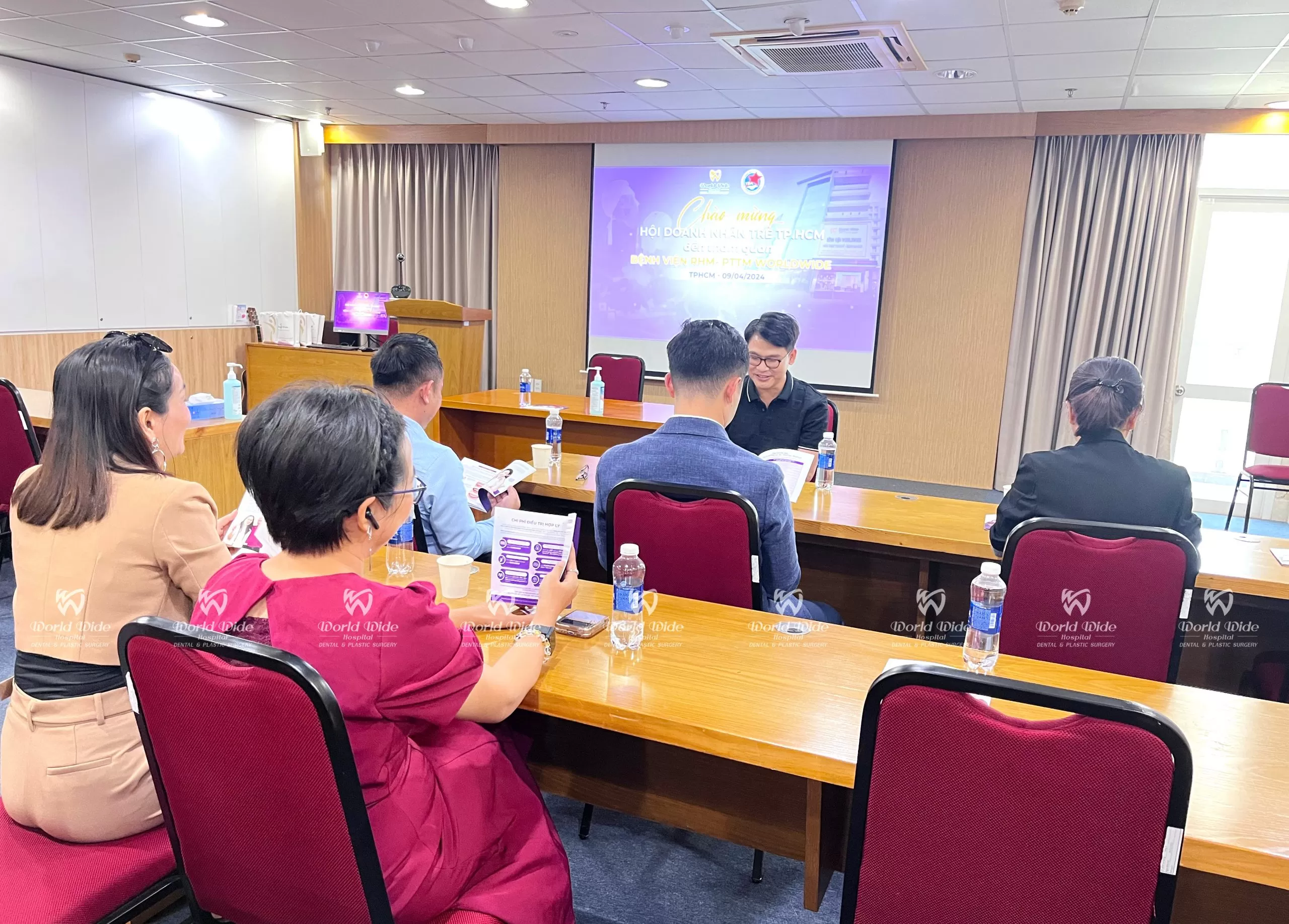 ĐÓN TIẾP ĐẠI DIỆN HỘI DOANH NHÂN TRẺ TP HCM THAM QUAN Kubet WORLDWIDE buổi đón tiếp đoàn tham quan tại hội trường Kubet Worldwide